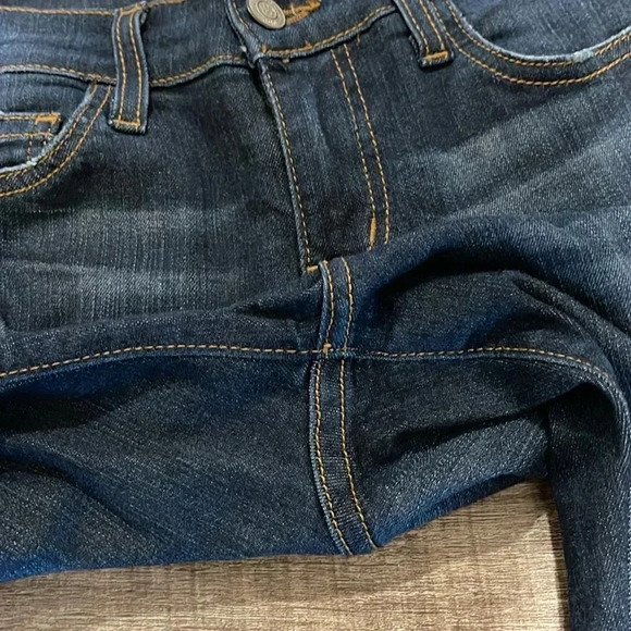 Judy Blue - Dark Blue Denim Distressed Skinny Jeans - Size 3/26 - Picture 4 of 12